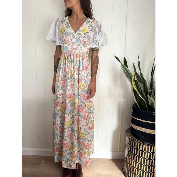 Vintage Handmade Floral and Lace Maxi Dress Size - Picture 1 of 3